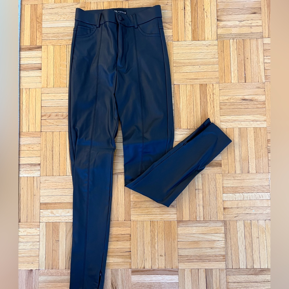 ZARA BLACK FAUX LEATHER PANTS size small